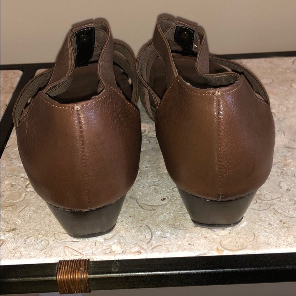 Amalfi by Rangoni Sandals - Picture 3 of 4